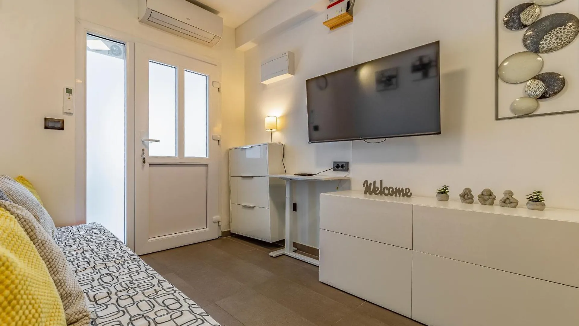 Apartment Mar Pjescana Uvala